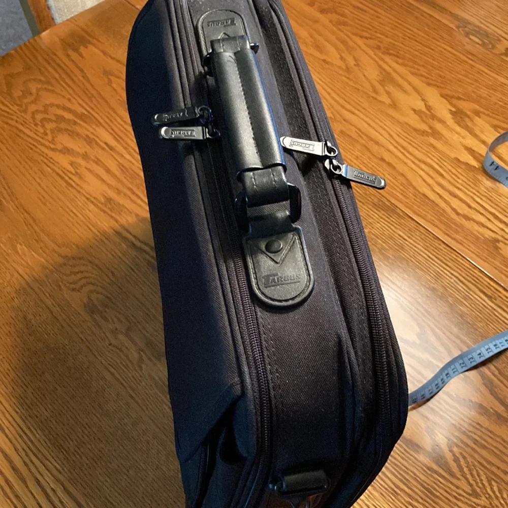 Targus, Softside briefcase, laptop, overnighter.